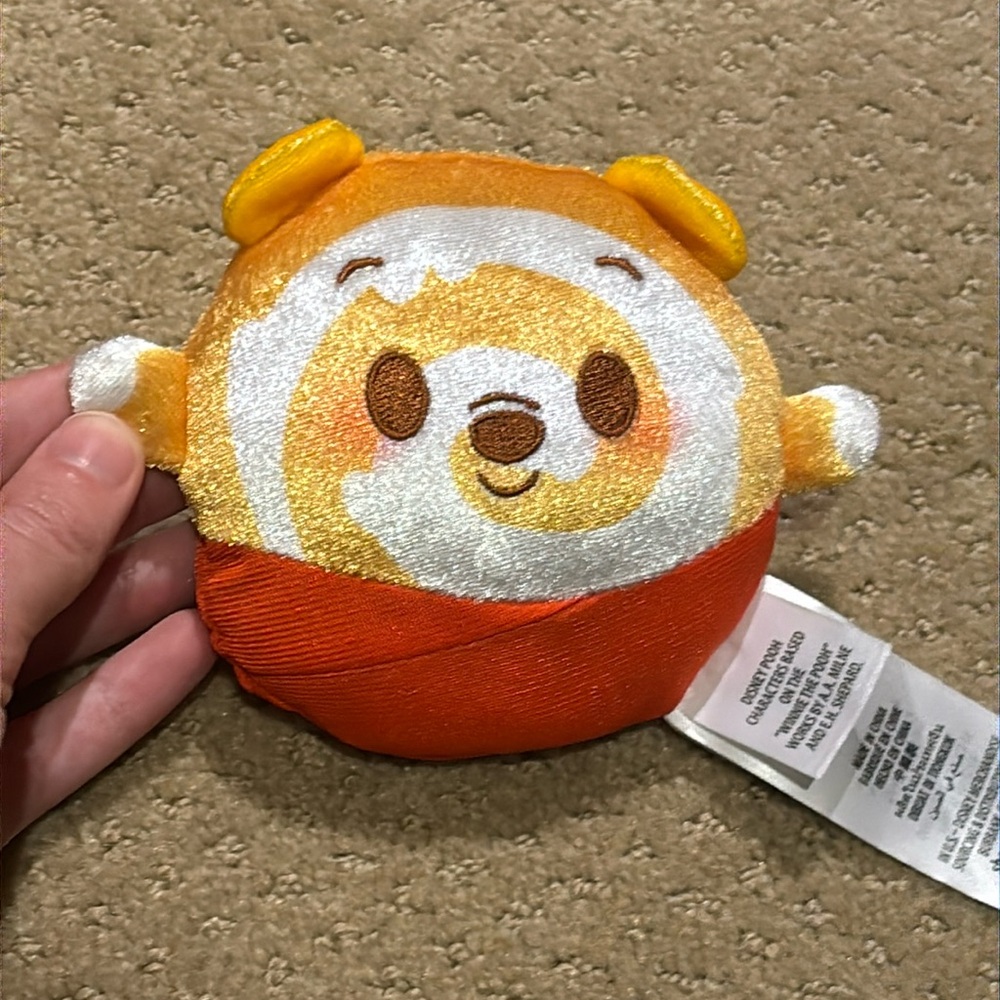 Disney Parks Baked Treats Munchlings Pooh Honey Cake